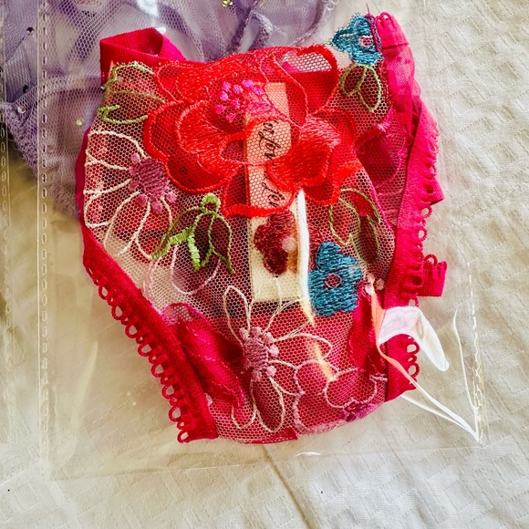 Victoria’s Secret For Love and Lemons Luella Thong Panty Pink - Picture 4 of 13